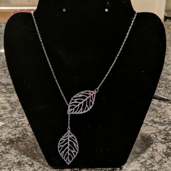 Two Leaf Pendants Necklace Chain multi layer - Picture 2 of 2